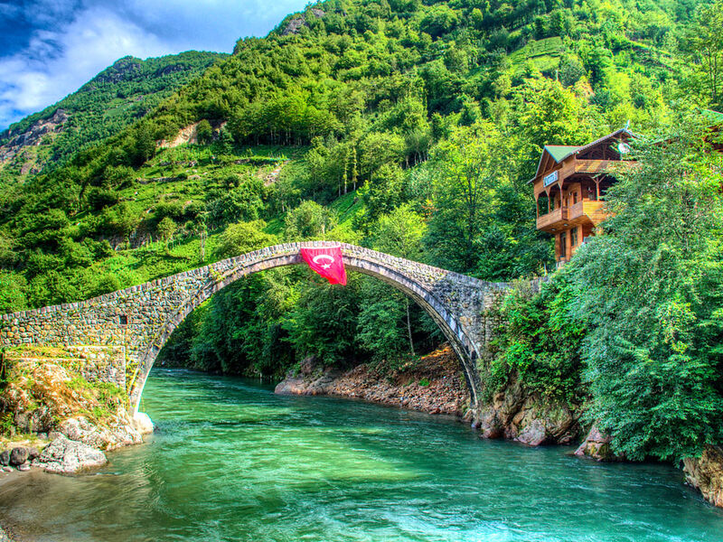 RAMAZAN BAYRAMI ÖZEL KARADENİZ YAYLALAR ve BATUM TURU 4 Gece Konaklamalı