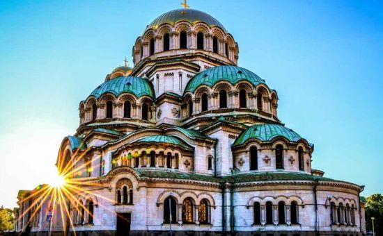 ANKARA HAREKETLİ BAŞTANBAŞA BALKANLAR TURU 8 ÜLKE ( TÜM GÜNDÜZ TURLARI, AKŞAM YEMEKLERİ VE BALKAN GECELERİ DAHİL )